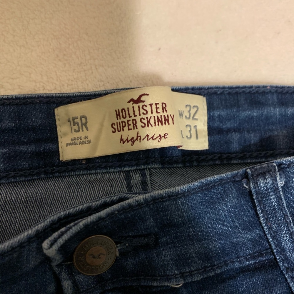 HOLLISTER JEANS - Picture 2 of 2